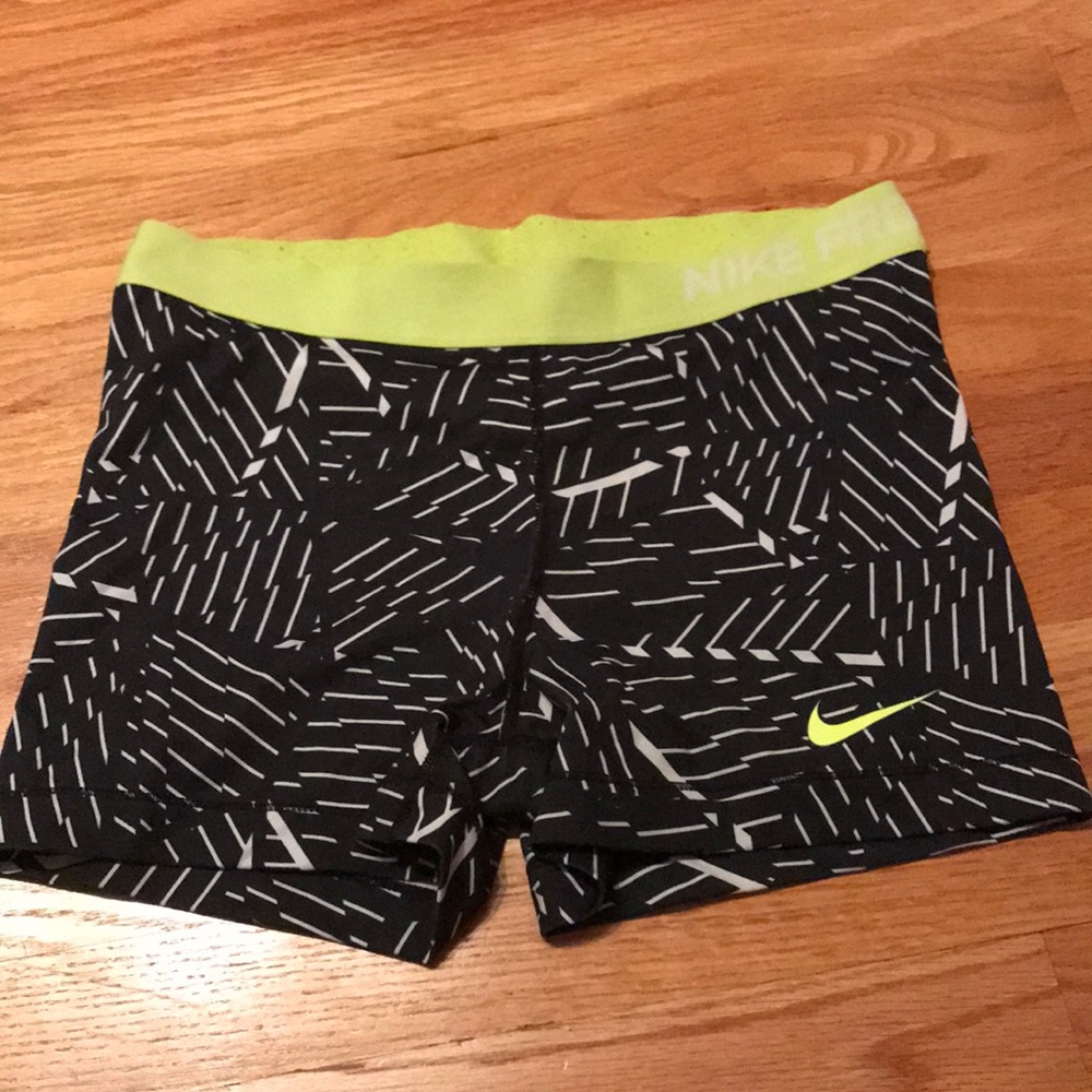Nike pros green band